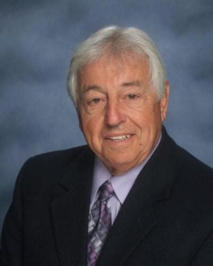 Longtime De Smet coach Greg Vitello stepping down