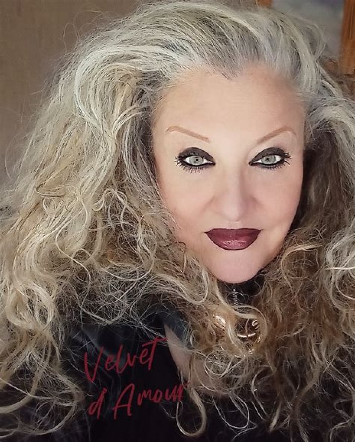 queenkalirain Official Fan Page Videos, Pictures, and More